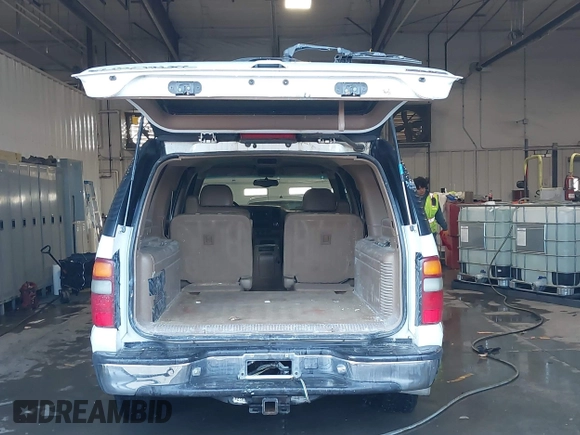 2000 GMC Yukon XL SLT with VIN 3GKEC16T7YG112844, listed as a IAAI auction lot 41374619 with 310,321 mi miles and . Bid and sale history available at DreamBid. Image 12.