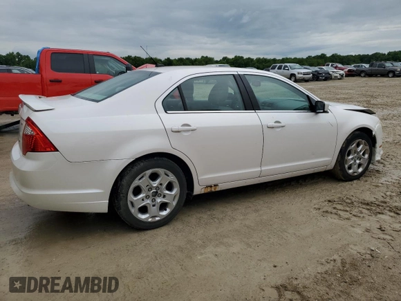 2010 Ford Fusion SE z VIN 3FAHP0HA0AR335424, wystawiony jako Copart lot #58853845 z przebiegiem 168 793 mil mil oraz Szkoda całkowita • Salvage title. Historia ofert i sprzedaży dostępna na DreamBid. Obrazek 3.