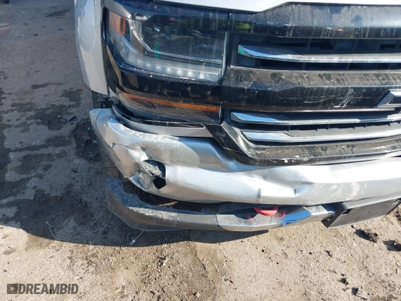2018 Chevrolet Silverado 1500 LT with VIN 1GCVKREC2JZ232264, listed as a IAAI auction lot 41154082 with 132,429 mi miles. Bid and sale history available at carsss.com. Image 6.