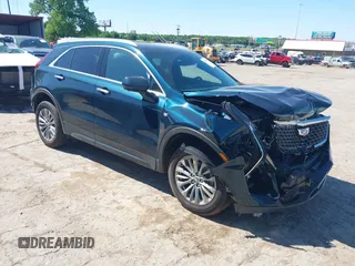 2025 Cadillac XT4 FWD Premium Luxury z VIN 1GYFZCR47SF146106, wystawiony jako IAAI lot #42324320 z przebiegiem 4 601 mil mil oraz . Historia ofert i sprzedaży dostępna na DreamBid. Obrazek 1.