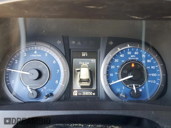 2017 Toyota Sienna XLE Auto Access Seat with VIN 5TDYZ3DC1HS838612, listed as a Copart auction lot 61286525 with 269,050 mi miles and Clean title. Bid and sale history available at DreamBid. Image 9.