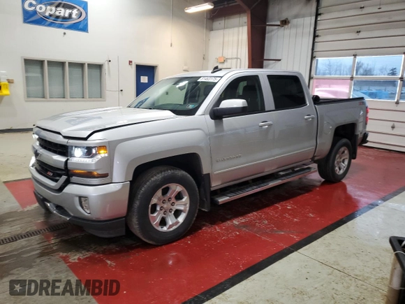 2018 Chevrolet Silverado 1500 LT with VIN 3GCUKREC8JG588990, listed as a Copart auction lot 51463175 with 101,602 mi miles and Salvage Title. Bid and sale history available at carsss.com. Image 1.