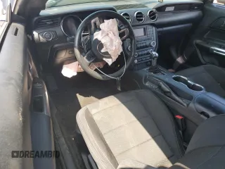 2017 Ford Mustang V6 z VIN 1FA6P8AM5H5235195, wystawiony jako Copart lot #59473115 z przebiegiem Nie podano mil oraz Szkoda całkowita • Salvage title. Historia ofert i sprzedaży dostępna na DreamBid. Obrazek 8.