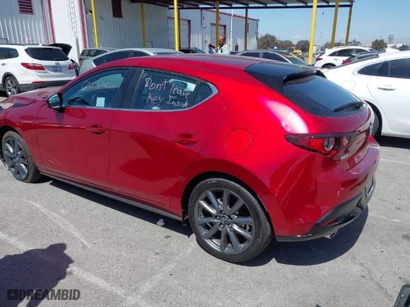 2022 Mazda Mazda3 Hatchback Preferred with VIN JM1BPALL9N1518688, listed as a IAAI auction lot 41968910 with 19,753 mi miles. Bid and sale history available at carsss.com. Image 15.