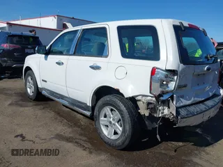 2008 Ford Escape XLS with VIN 1FMCU02Z88KA96033, listed as a IAAI auction lot 41832728 with 272,932 mi miles and . Bid and sale history available at DreamBid. Image 3.