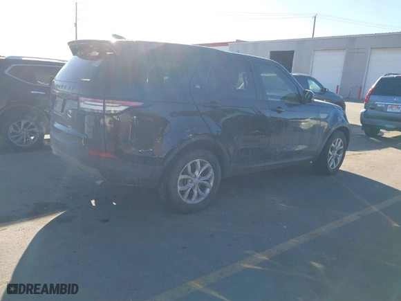 2020 Land Rover Discovery SE with VIN SALRG2RV7L2427268, listed as a IAAI auction lot 41282322 with 83,116 mi miles. Bid and sale history available at carsss.com. Image 4.