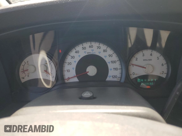 2007 Dodge Durango with VIN 1D8HB38N47F557095, listed as a Copart auction lot 61358085 with 200,832 mi miles and Salvage title. Bid and sale history available at DreamBid. Image 9.
