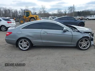 2013 Mercedes-Benz E-Class E 350 with VIN WDDKJ8JB9DF215261, listed as a IAAI auction lot 41634201 with 92,610 mi miles. Bid and sale history available at carsss.com. Image 13.