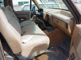 1990 Ford F-150 с VIN 1FTEF15Y7LPA09959, выставлен на аукционе IAAI как лот 42531399 с пробегом 55 575 миль миль и . История ставок и продаж доступна на DreamBid. Изображение 5.