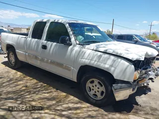 2004 Chevrolet Silverado 1500 LS with VIN 2GCEC19T841188308, listed as a IAAI auction lot 42218477 with 166,144 mi miles and . Bid and sale history available at DreamBid. Image 1.