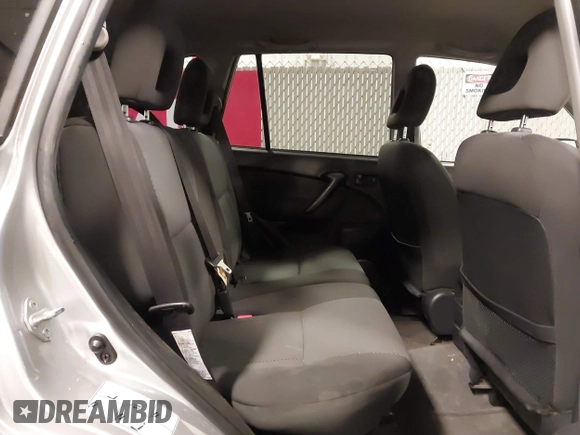 2005 Toyota RAV4 with VIN JTEHD20V250038735, listed as a IAAI auction lot 41853061 with 132,795 mi miles. Bid and sale history available at carsss.com. Image 8.