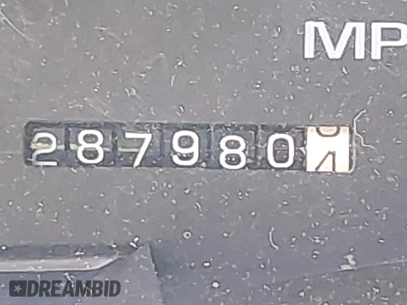 1996 Chevrolet Suburban z VIN 1GNFK16R8TJ397396, wystawiony jako IAAI lot #42367280 z przebiegiem 287 980 mil mil oraz . Historia ofert i sprzedaży dostępna na DreamBid. Obrazek 12.