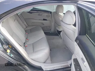 2008 Lexus LS 460 L z VIN JTHGL46F885026836, wystawiony jako IAAI lot #41881113 z przebiegiem 124 883 mil mil oraz . Historia ofert i sprzedaży dostępna na DreamBid. Obrazek 8.