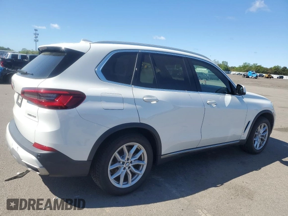 2020 BMW X5 xDrive40i with VIN 5UXCR6C02L9B78012, listed as a Copart auction lot 56568005 with 57,460 mi miles and Salvage title. Bid and sale history available at DreamBid. Image 3.