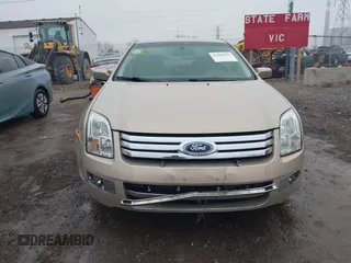 2008 Ford Fusion SEL with VIN 3FAHP08128R101909, listed as a IAAI auction lot 41568253 with 121,382 mi miles. Bid and sale history available at carsss.com. Image 12.