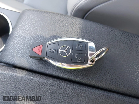 2014 Mercedes-Benz C 250 z VIN WDDGJ4HB2EG199369, wystawiony jako IAAI lot #42287574 z przebiegiem 19 774 mil mil oraz . Historia ofert i sprzedaży dostępna na DreamBid. Obrazek 11.