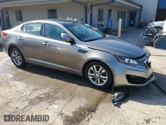 2013 Kia Optima EX z VIN 5XXGN4A73DG228548, wystawiony jako Copart lot #62209395 z przebiegiem 142 692 mil mil oraz Szkoda całkowita • Salvage title. Historia ofert i sprzedaży dostępna na DreamBid. Obrazek 4.