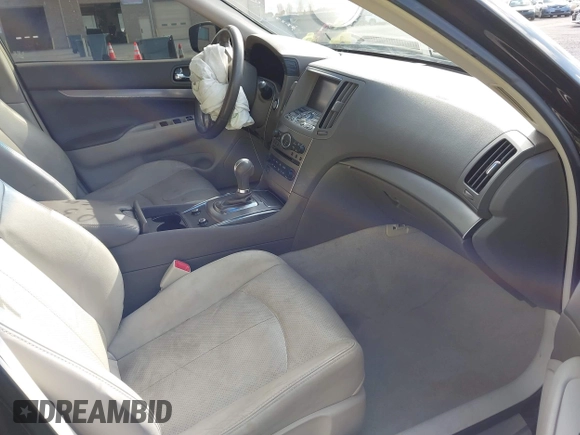 2015 Infiniti Q40 with VIN JN1CV6AP5FM501354, listed as a IAAI auction lot 41901144 with 103,878 mi miles. Bid and sale history available at carsss.com. Image 5.