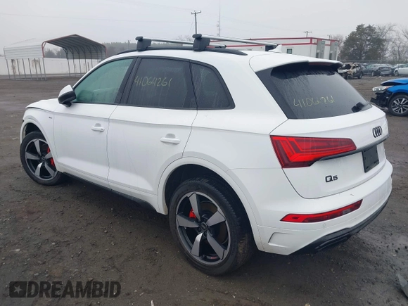 2024 Audi Q5 S line Premium Plus with VIN WA1EAAFY7R2147109, listed as a IAAI auction lot 41064261 with 4,647 mi miles. Bid and sale history available at carsss.com. Image 3.