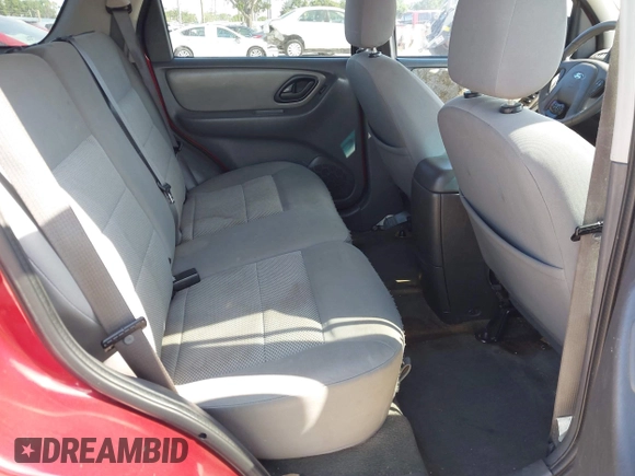 2007 Ford Escape XLT with VIN 1FMYU03197KA34105, listed as a IAAI auction lot 41888661 with 174,717 mi miles and . Bid and sale history available at DreamBid. Image 8.