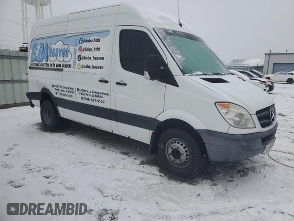 2013 Mercedes-Benz Sprinter with VIN WD3PF0CCXD5738068, listed as a Copart auction lot 86983934 with 348,679 mi miles and Salvage Title. Bid and sale history available at DreamBid. Image 4.