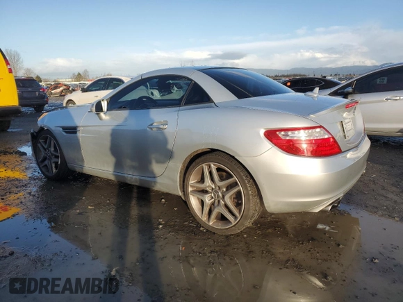 2014 Mercedes-Benz SLK 250 z VIN WDDPK4HA3EF091997, wystawiony jako Copart lot #86802974 z przebiegiem 70 247 mil mil oraz Szkoda całkowita • Salvage title. Historia ofert i sprzedaży dostępna na DreamBid. Obrazek 2.