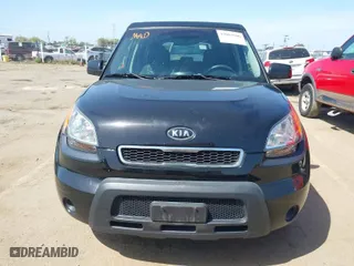 2011 Kia Soul + with VIN KNDJT2A27B7286270, listed as a IAAI auction lot 42063606 with 128,864 mi miles. Bid and sale history available at carsss.com. Image 6.