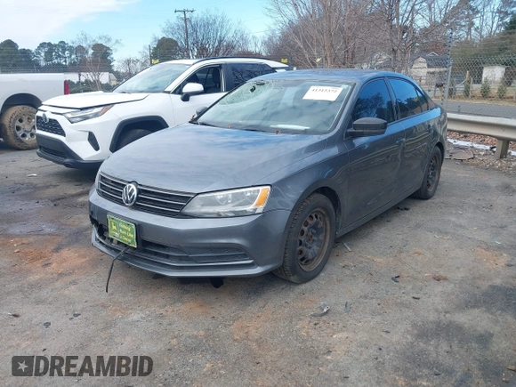 2015 Volkswagen Jetta Sedan 2.0L TDI SEL with VIN 3VWLA7AJXFM264856, listed as a IAAI auction lot 41315372 with 211,070 mi miles. Bid and sale history available at carsss.com. Image 17.