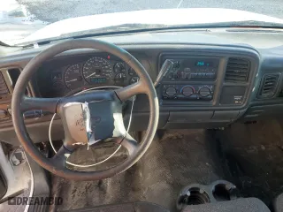 2002 Chevrolet Silverado 1500 with VIN 1GCEC14X22Z211712, listed as a Copart auction lot 42213335 with 180,836 mi miles and Salvage Title. Bid and sale history available at carsss.com. Image 8.