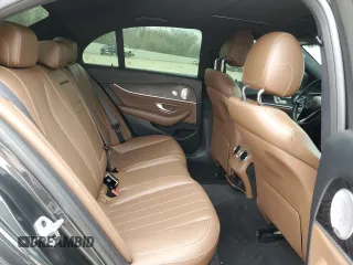 2021 Mercedes-Benz E 350 z VIN W1KZF8DB5MA892977, wystawiony jako Copart lot #48360735 z przebiegiem 32 848 mil mil oraz Szkoda całkowita • Salvage title. Historia ofert i sprzedaży dostępna na DreamBid. Obrazek 10.