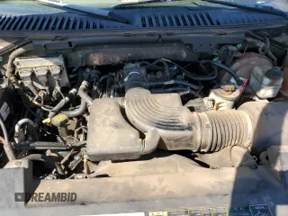2003 Ford Expedition Eddie Bauer z VIN 1FMFU18L23LC21326, wystawiony jako Copart lot #54671085 z przebiegiem 186 518 mil mil oraz Szkoda całkowita • Salvage title. Historia ofert i sprzedaży dostępna na DreamBid. Obrazek 12.