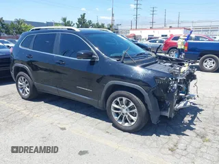 2019 Jeep Cherokee Latitude Plus z VIN 1C4PJLLB9KD248110, wystawiony jako IAAI lot #42205709 z przebiegiem 94 715 mil mil oraz . Historia ofert i sprzedaży dostępna na DreamBid. Obrazek 1.