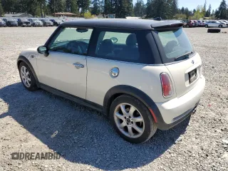 2006 MINI Hardtop S z VIN WMWRE33526TJ48561, wystawiony jako Copart lot #53217245 z przebiegiem 154 128 mil mil oraz Czysty tytuł • Clean title. Historia ofert i sprzedaży dostępna na DreamBid. Obrazek 2.
