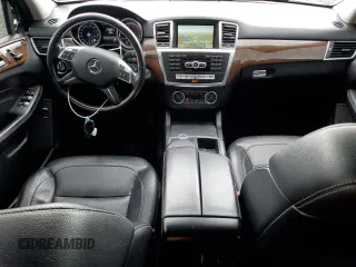 2014 Mercedes-Benz M 350 z VIN 4JGDA5HB4EA422660, wystawiony jako Copart lot #60016525 z przebiegiem 142 392 mil mil oraz Szkoda całkowita • Salvage title. Historia ofert i sprzedaży dostępna na DreamBid. Obrazek 8.