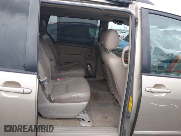 2008 Toyota Sienna XLE with VIN 5TDZK22C78S119628, listed as a IAAI auction lot 41917650 with 196,876 mi miles. Bid and sale history available at carsss.com. Image 8.