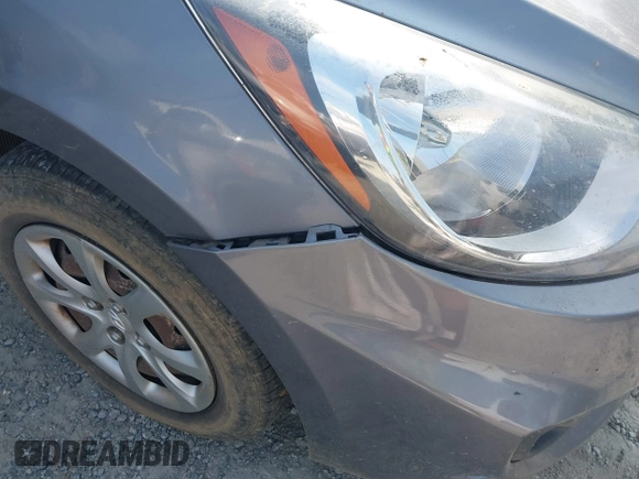 2013 Hyundai Accent GLS z VIN KMHCT4AEXDU502319, wystawiony jako IAAI lot #42423517 z przebiegiem 228 402 mil mil oraz . Historia ofert i sprzedaży dostępna na DreamBid. Obrazek 14.