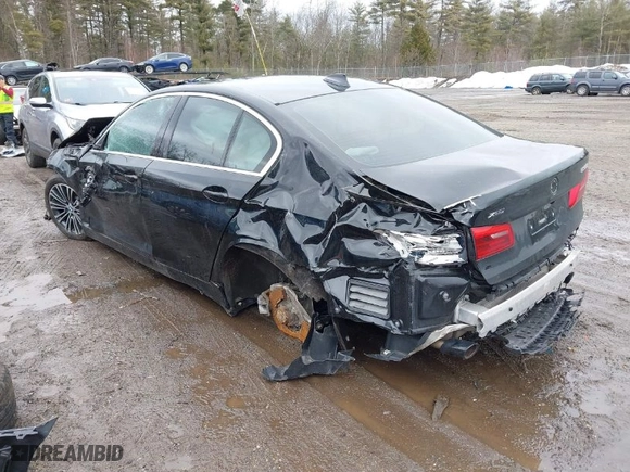 2019 BMW 5 Series 530i xDrive with VIN WBAJA7C58KG911699, listed as a IAAI auction lot 41737321 with NaN miles. Bid and sale history available at carsss.com. Image 3.