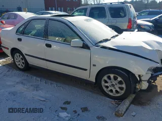 2002 Volvo S40 with VIN YV1VS29522F846635, listed as a IAAI auction lot 41345318 with 86,622 mi miles. Bid and sale history available at carsss.com. Image 13.