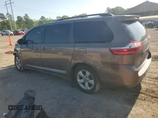 2018 Toyota Sienna LE Auto Access Seat with VIN 5TDKZ3DC6JS933890, listed as a Copart auction lot 52326665 with 168,679 mi miles and Salvage Title. Bid and sale history available at carsss.com. Image 2.