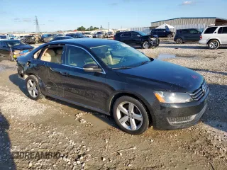 2013 Volkswagen Passat SE z VIN 1VWBH7A36DC072258, wystawiony jako Copart lot #58791285 z przebiegiem 114 018 mil mil oraz Szkoda całkowita • Salvage title. Historia ofert i sprzedaży dostępna na DreamBid. Obrazek 4.