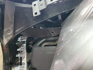 2021 Ford Escape SEL z VIN 1FMCU0H66MUB04206, wystawiony jako Copart lot #56638585 z przebiegiem Nie podano mil oraz Szkoda całkowita • Salvage title. Historia ofert i sprzedaży dostępna na DreamBid. Obrazek 9.