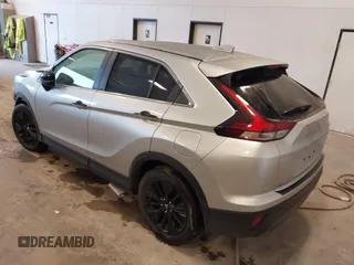 2022 Mitsubishi Eclipse Cross LE z VIN JA4ASVAA7NZ054234, wystawiony jako IAAI lot #42325344 z przebiegiem 36 118 mil mil oraz . Historia ofert i sprzedaży dostępna na DreamBid. Obrazek 3.