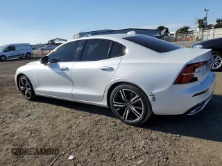 2020 Volvo S60 R-Design with VIN 7JR102FM6LG039277, listed as a Copart auction lot 80363204 with 43,771 mi miles and Salvage Title. Bid and sale history available at carsss.com. Image 2.