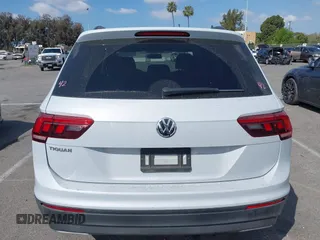 2019 Volkswagen Tiguan S z VIN 3VV1B7AX0KM062437, wystawiony jako IAAI lot #41906720 z przebiegiem 45 157 mil mil oraz . Historia ofert i sprzedaży dostępna na DreamBid. Obrazek 16.