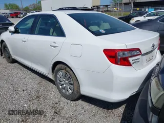 2014 Toyota Camry L with VIN 4T1BF1FK9EU864286, listed as a IAAI auction lot 41921249 with 154,122 mi miles. Bid and sale history available at carsss.com. Image 3.