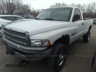 2001 Dodge 2500 z VIN 3B7KF26Z41M544444, wystawiony jako IAAI lot #27156666 z przebiegiem 48 392 mil mil oraz . Historia ofert i sprzedaży dostępna na DreamBid. Obrazek 6.