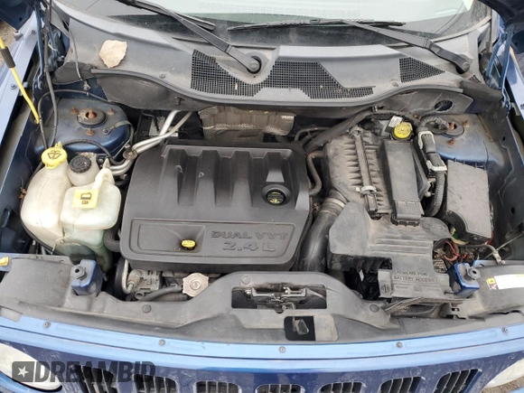 2009 Jeep Patriot Limited z VIN 1J4FF48B99D238239, wystawiony jako Copart lot #43045435 z przebiegiem 186 908 mil mil oraz Szkoda całkowita • Salvage title. Historia ofert i sprzedaży dostępna na DreamBid. Obrazek 12.