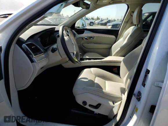 2018 Volvo XC90 Momentum with VIN YV4102CK1J1337654, listed as a Copart auction lot 60894804 with 34,224 mi miles and Salvage Title. Bid and sale history available at carsss.com. Image 7.