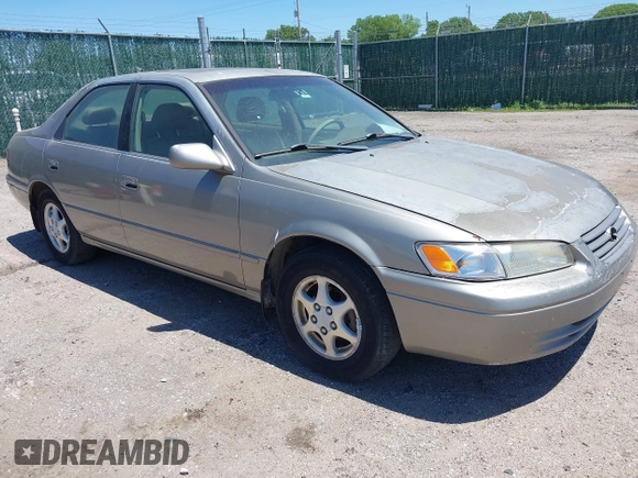 1997 Toyota Camry LE z VIN 4T1BG22K4VU063869, wystawiony jako IAAI lot #42274011 z przebiegiem Nie podano mil oraz . Historia ofert i sprzedaży dostępna na DreamBid. Obrazek 1.