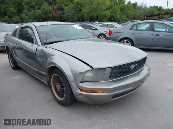 2008 Ford Mustang Deluxe with VIN 1ZVHT80N485143307, listed as a IAAI auction lot 42661093 with 155,133 mi miles and . Bid and sale history available at DreamBid. Image 1.